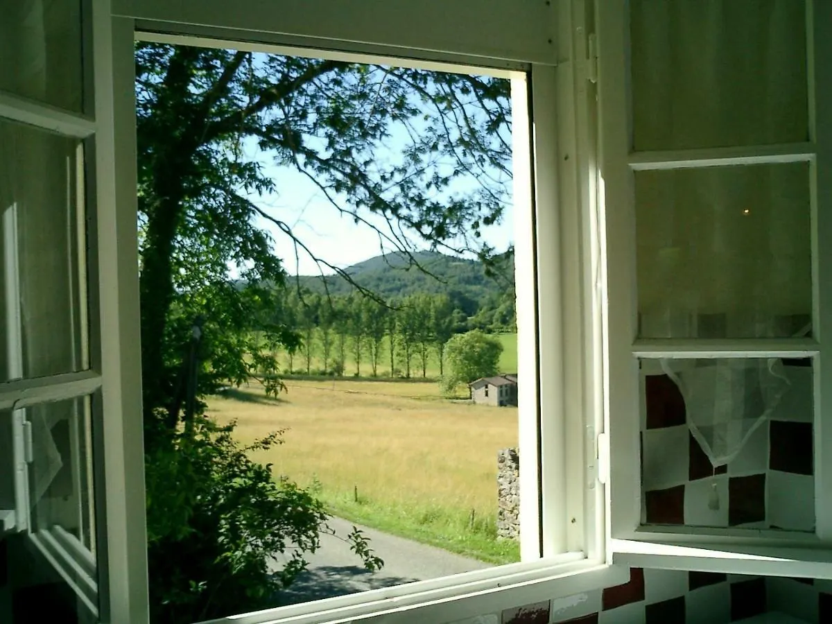 Cottages Melanie & Menezil Loubens  France